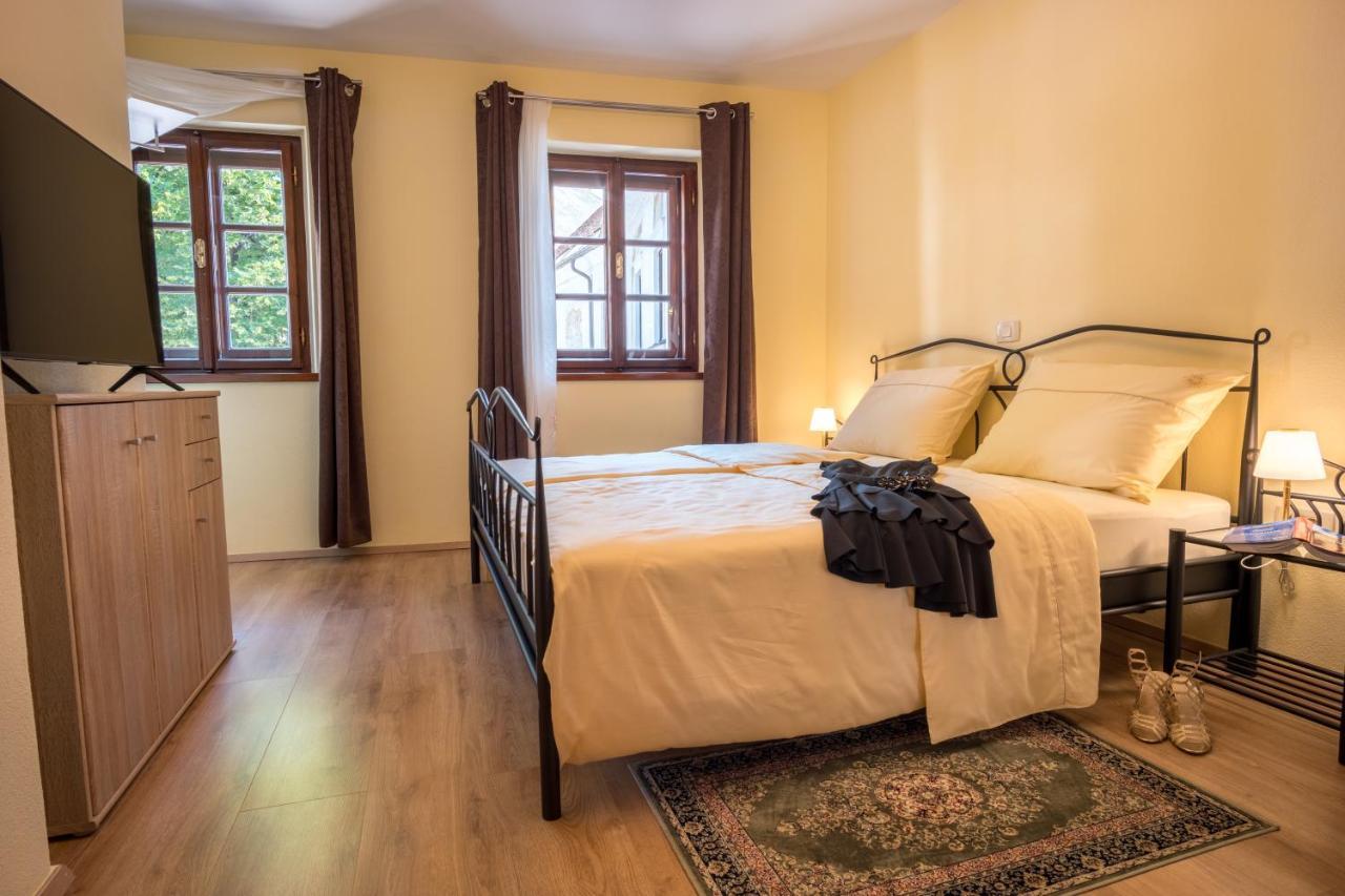 Vila Radolca Apartments & Rooms ラドヴリツァ エクステリア 写真