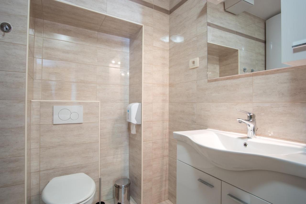 Vila Radolca Apartments & Rooms ラドヴリツァ エクステリア 写真